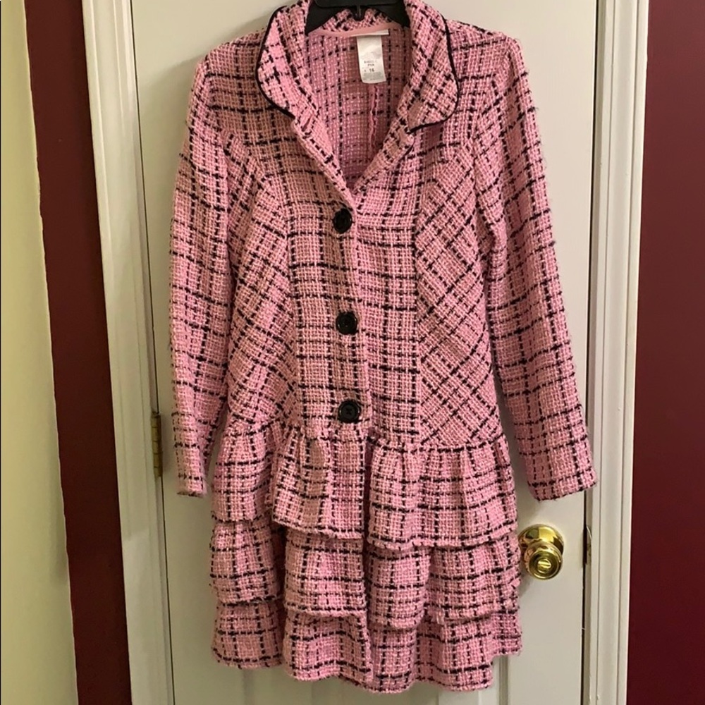 Blazer - Picture 2 of 3